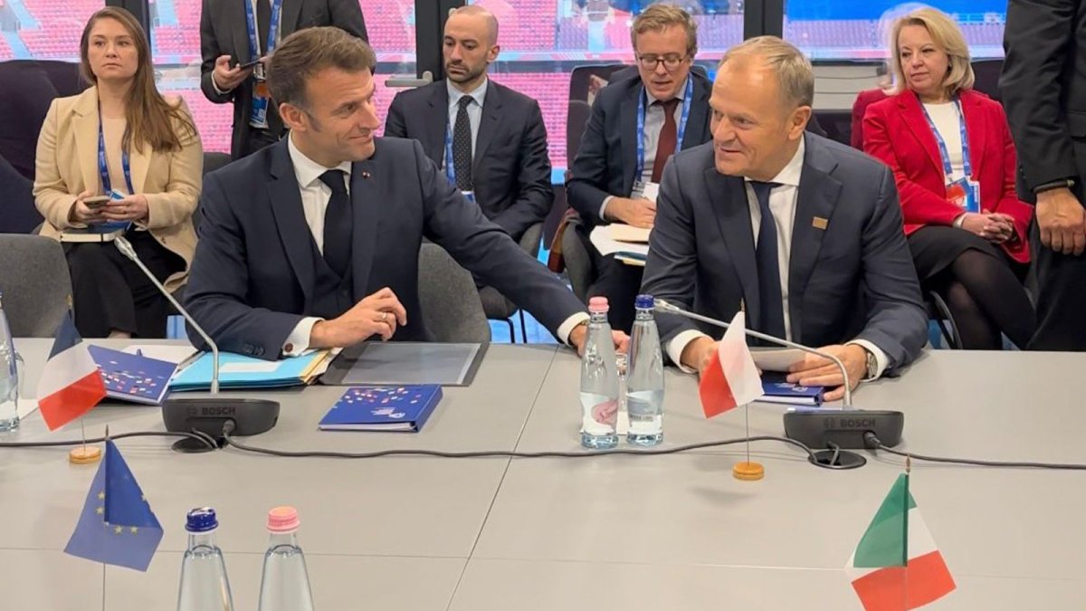 Donald Tusk a Emmanuel Macron