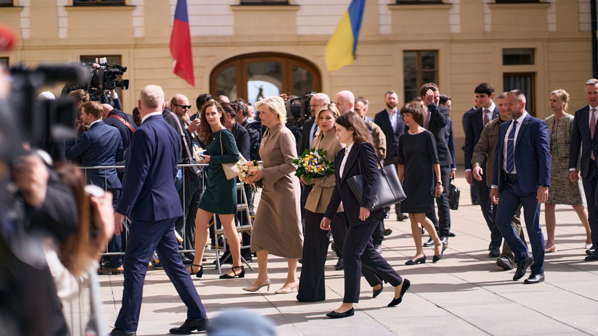 Volodymyr Zelenskyj a Olena Zelenská se na Pražském hradě sešli s Petrem Pavlem a Evou Pavlovou