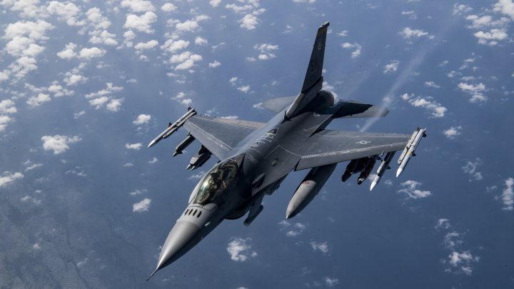 F-16 Fighting Falcon