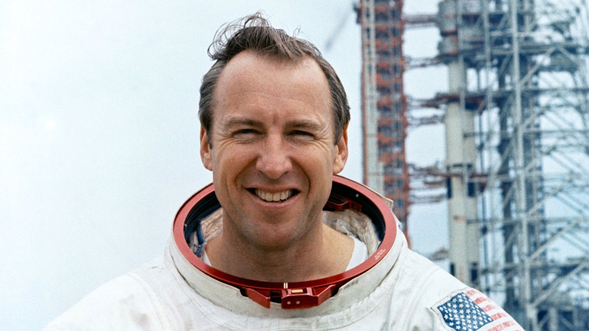Jim Lovell