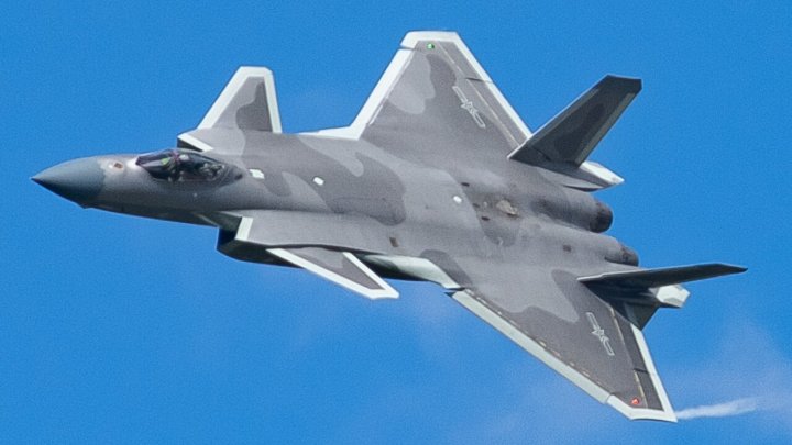 Stíhací letoun J-20