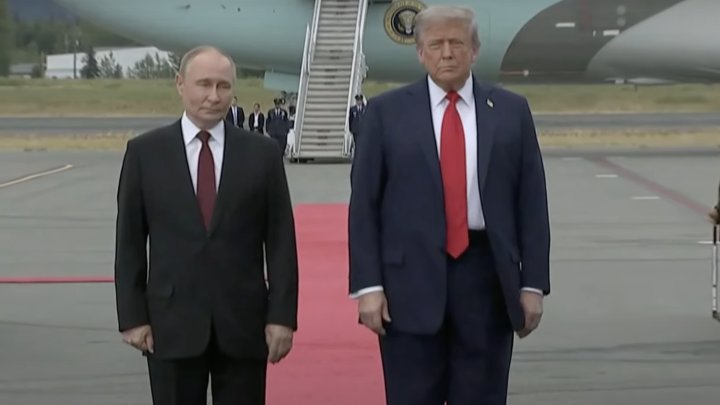 Vladimir Putin a Donald Trump se setkali na Aljašce. (15.8.2025)