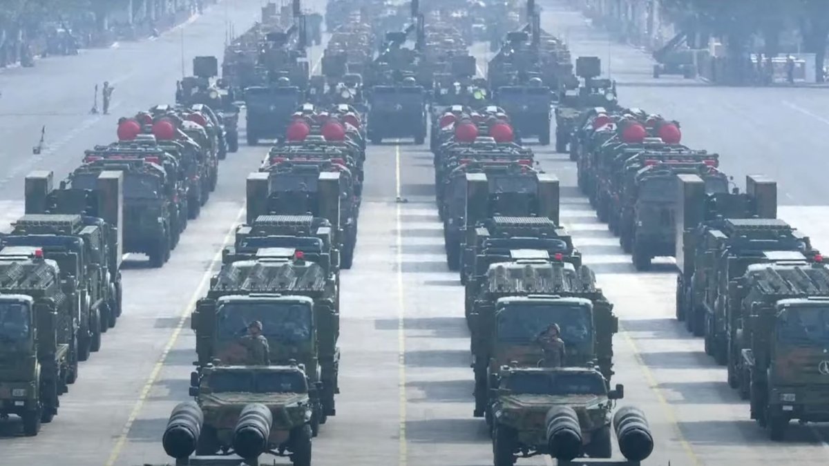 Vojenská přehlídka čínské armády