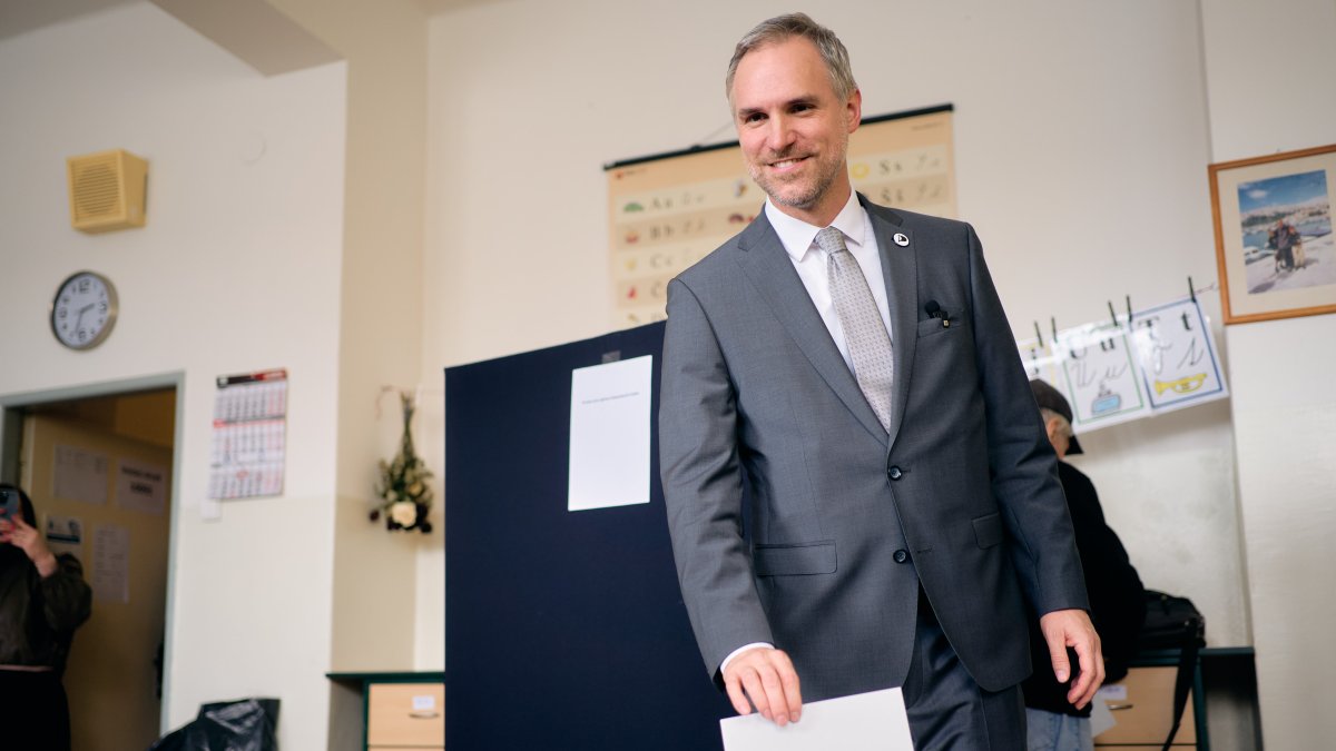 Zdeněk Hřib volí ve volbách do Poslanecké sněmovny