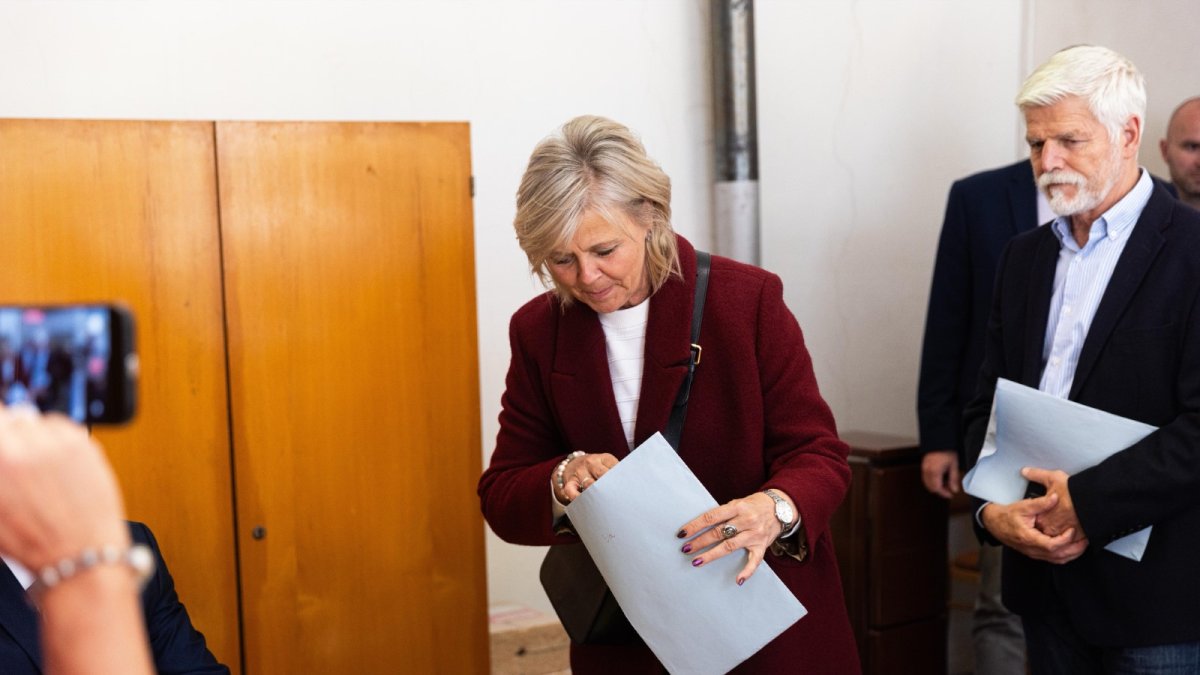 Petr Pavel a Eva Pavlová volí ve volbách do Poslanecké sněmovny