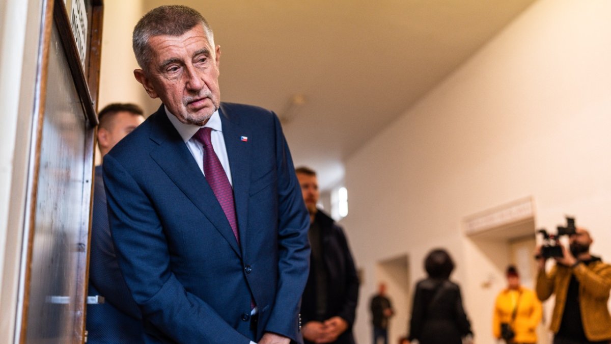 Andrej Babiš odevzdal hlas ve sněmovních volbách. (3.10.2025)