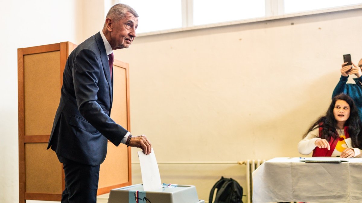 Andrej Babiš odevzdal hlas ve sněmovních volbách. (3.10.2025)