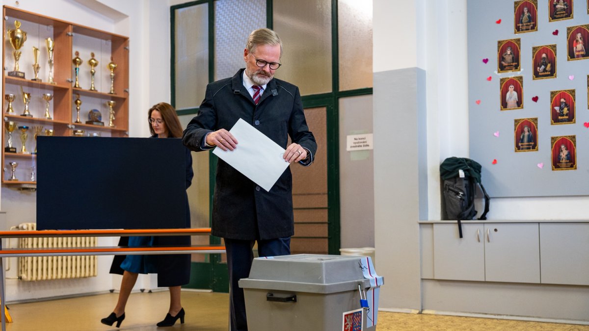 Petr Fiala odvolil v Brně. (3.10.2025)