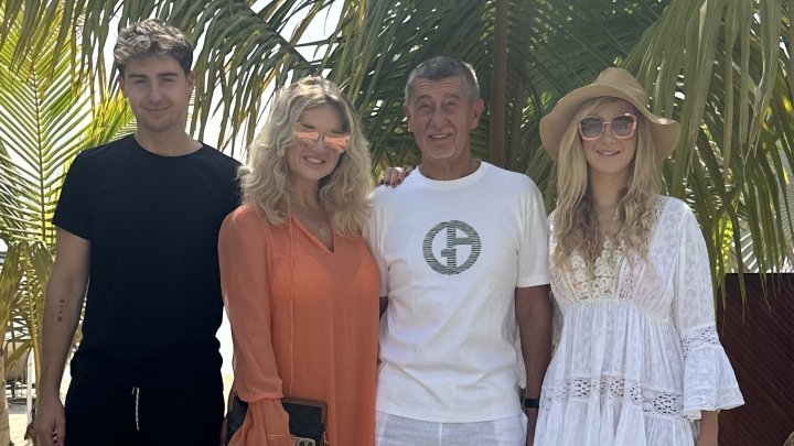 Andrej Babiš odhalil, s kým je na dovolené. 