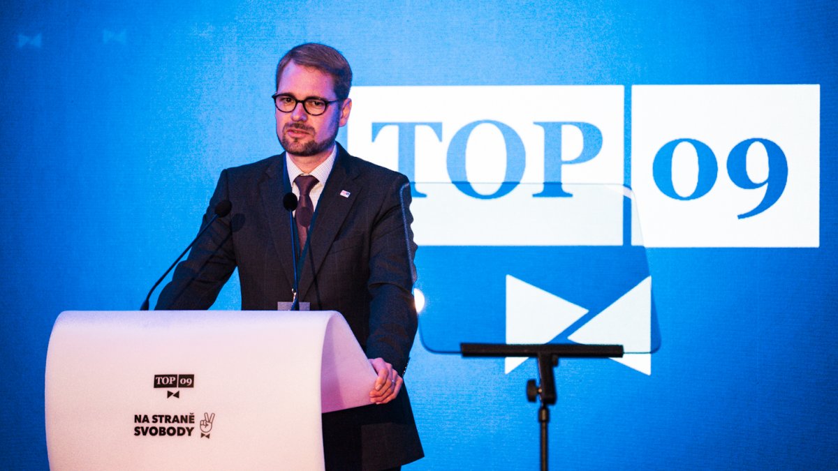 TOP 09 si na sněmu volí nové stranické vedení. (8.11.2025)