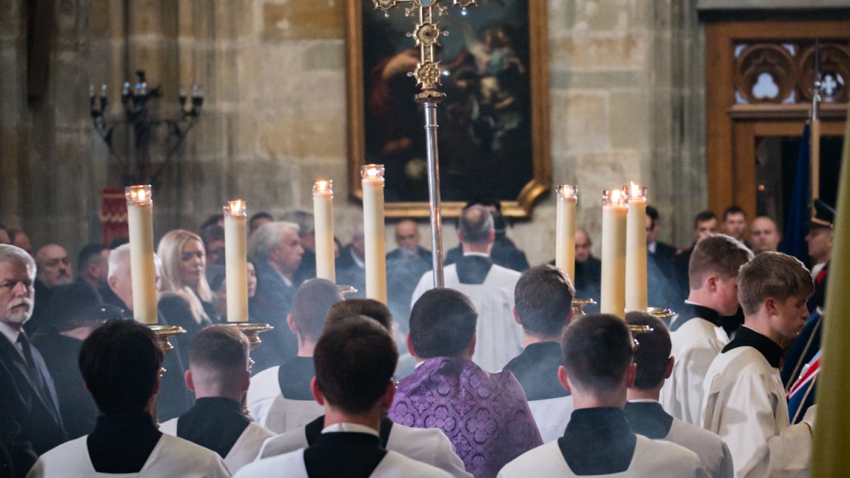 Česko se loučí s kardinálem Dominikem Dukou