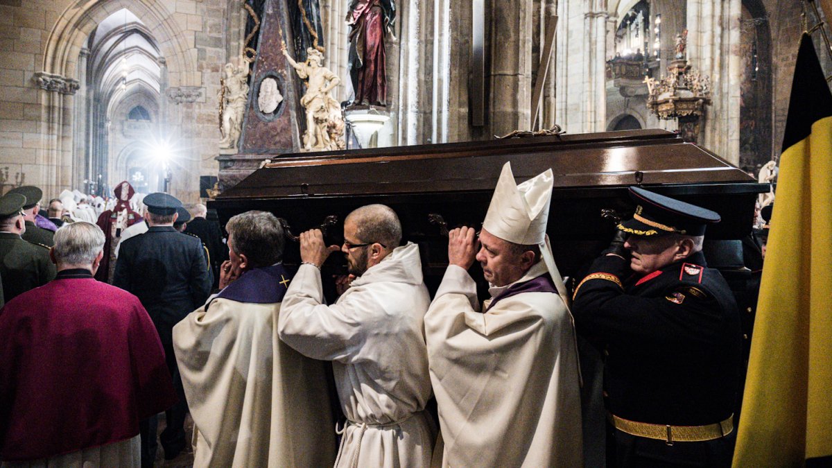 Česko se loučí s kardinálem Dominikem Dukou