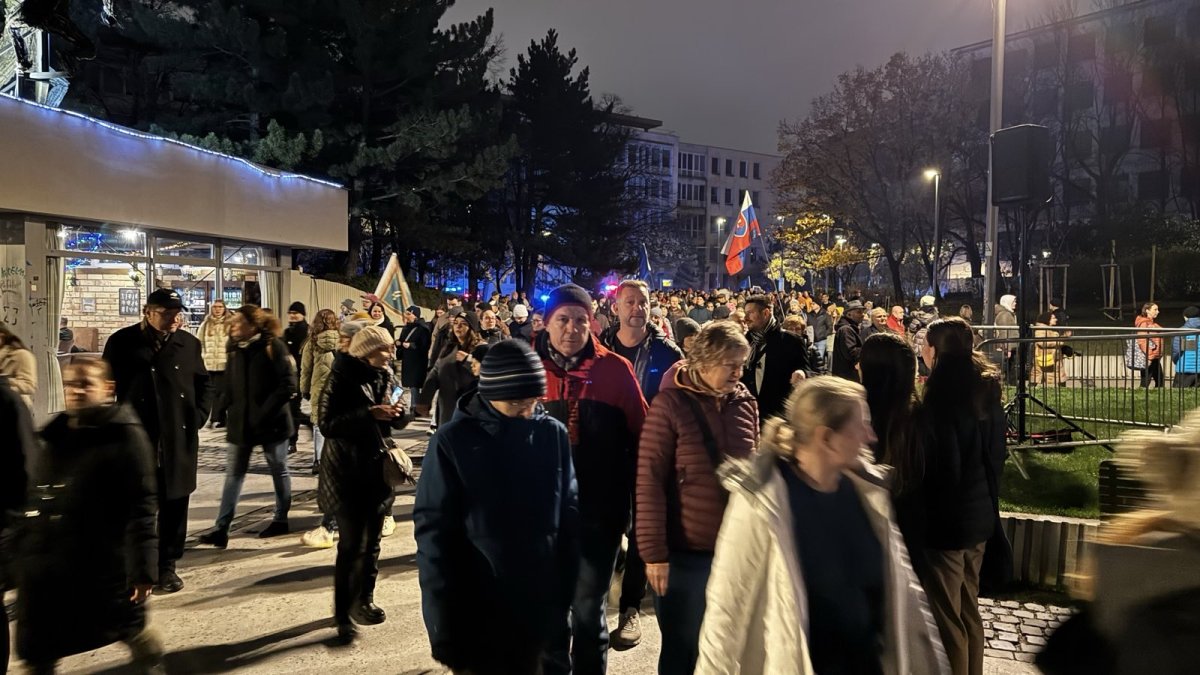 Křídové protesty v Bratislavě před oslavami 17. listopadu