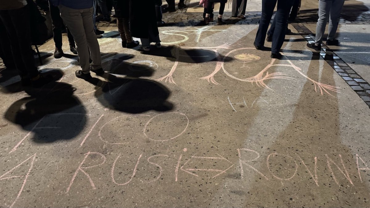 Křídové protesty v Bratislavě před oslavami 17. listopadu