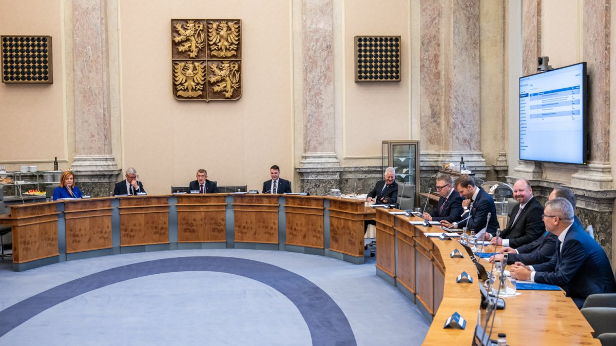 Babišova vláda se poprvé sešla. (15.12.2025)