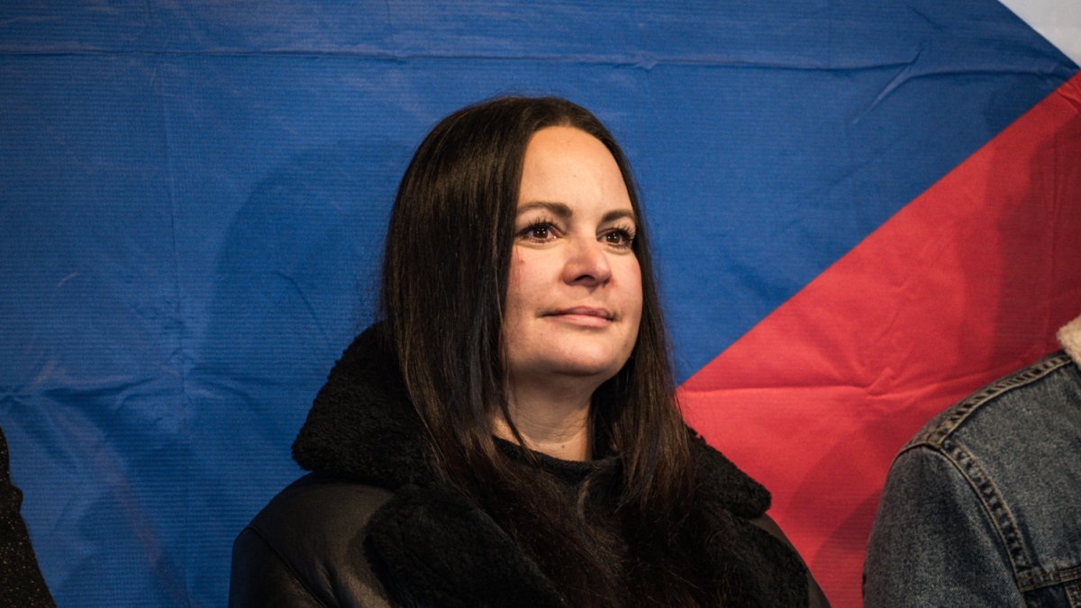 Česko na Staroměstském a Václavském náměstí mohutně demonstruje na podporu Pavla