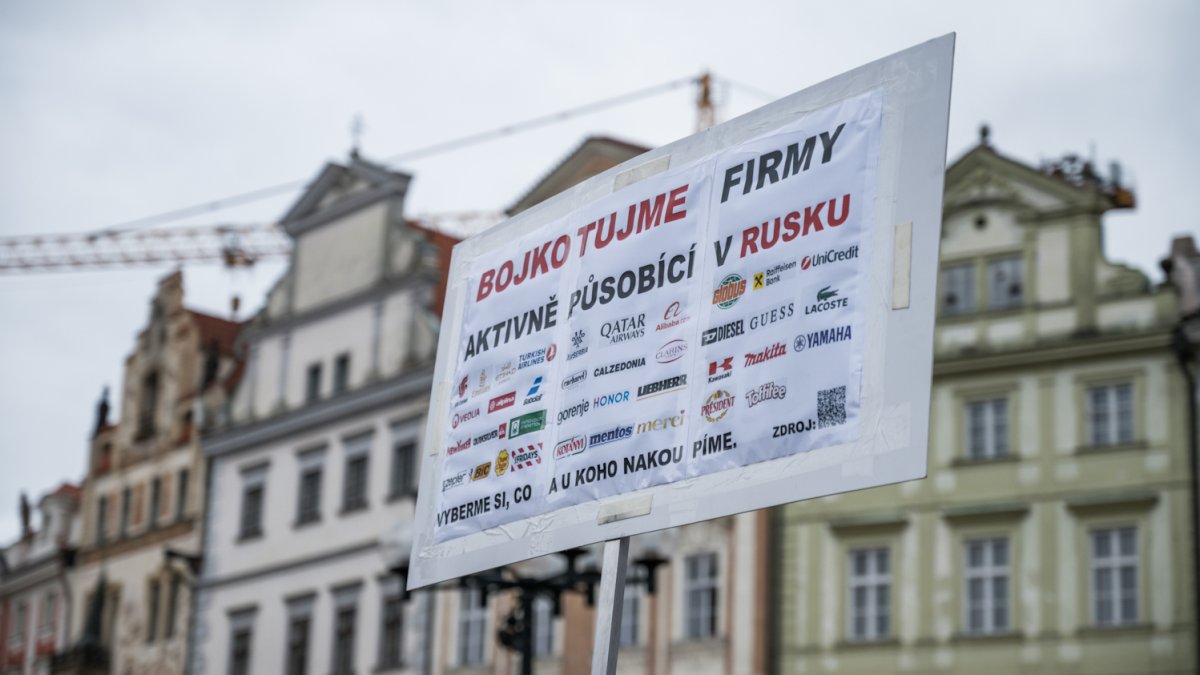 Na Staromáku probíhá demonstrace Společně za Ukrajinu. (21.2.2026)