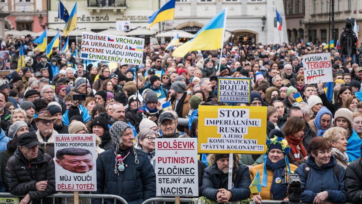 Na Staromáku probíhá demonstrace Společně za Ukrajinu. (21.2.2026)