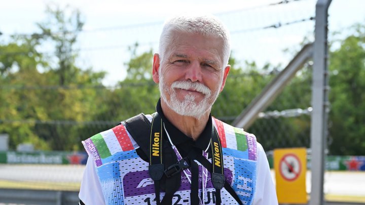Petr Pavel si vyzkoušel roli fotografa na závodech Formule 1. 